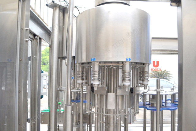 2000BPH سعر آلة تعبئة المياه المعدنية