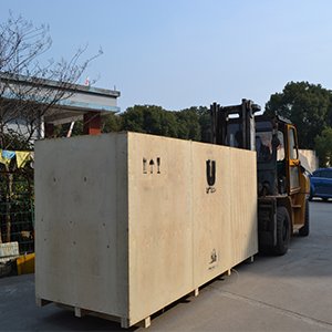 آلة تعبئة المياه وآلة ملء الكوب من مصنع يوتك إلى المملكة العربية السعودية