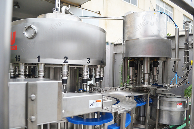 آلة تعبئة زيت الطهي الأوتوماتيكية 5000BPH