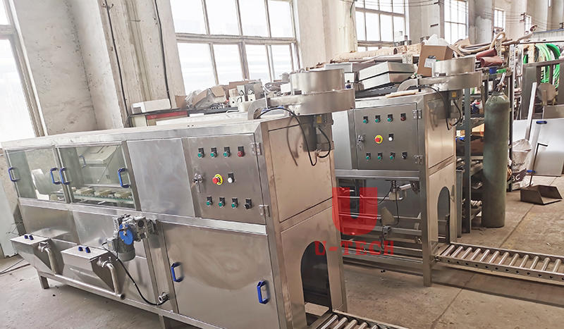 ترسل آلة تعبئة المياه الأوتوماتيكية 5 جالون إلى تشيلي