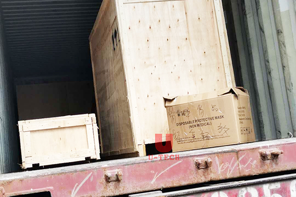 آلة صنع قناع الوجه الأوتوماتيكية 1 + 2 ترسل إلى ألمانيا