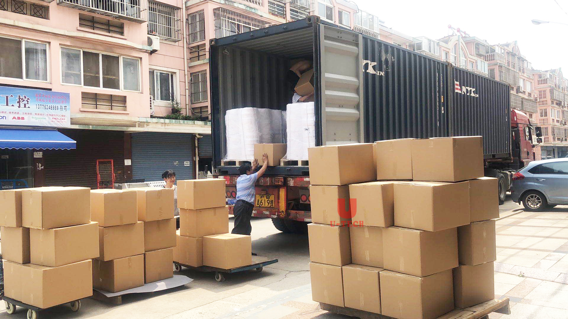 آلة صنع قناع الوجه 3ply التلقائي ترسل إلى كولومبيا